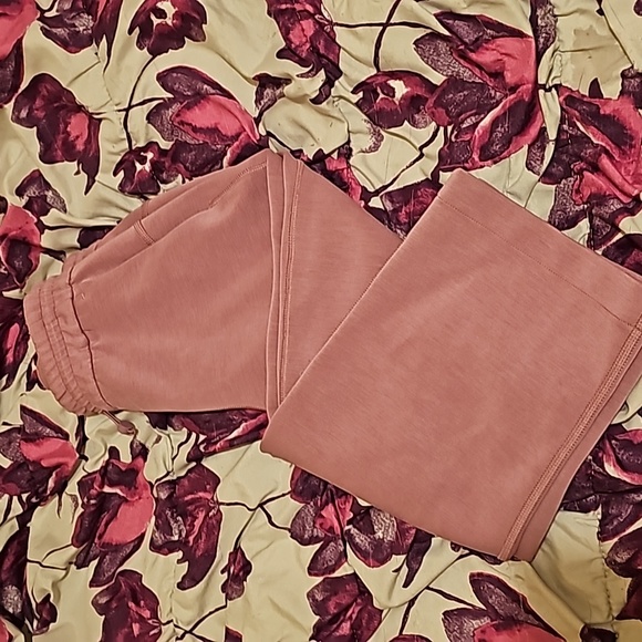 lululemon sofstreme high rise crop pant - Picture 6 of 7